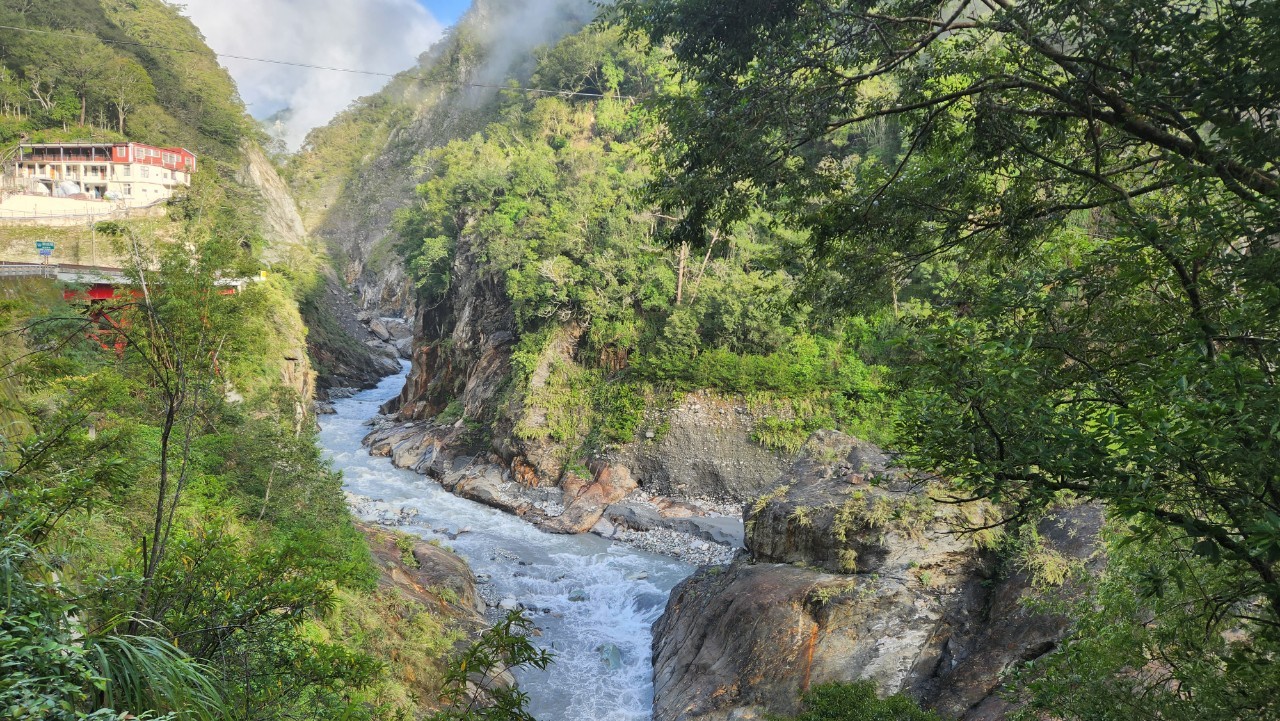 台東,海瑞,霧鹿峽谷,南橫八景,溫泉,太魯閣國家公園,山海戀單車