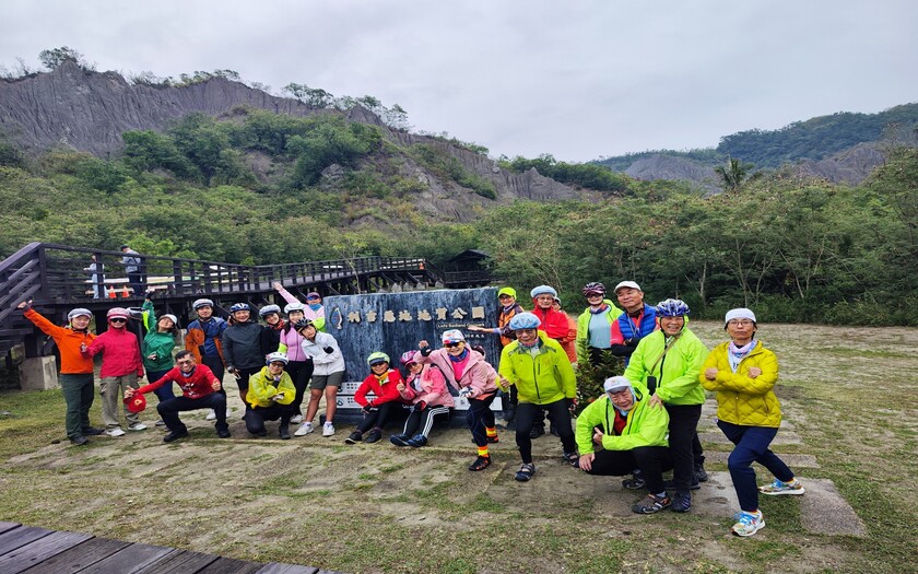 運動與健康,單車騎行,單車旅行,台灣車友,海外車友騎台灣,山海戀單車,花東南橫美景美食饗騎,單車看見台灣,精彩回顧,利吉惡地月世界,花藞藞玫瑰岩咖啡廣場,二層坪水橋,關山米國學校,布農族文化館,霧鹿峽谷
