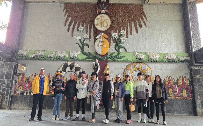 運動與健康,單車騎行,單車旅行,台灣車友,海外車友騎台灣,山海戀單車,哈尤溪溫泉彩岩,單車看見台灣,精彩回顧, 天竹嶺,霧台部落岩板巷,魯凱族,神山天主堂,琉璃珠,SAMA食堂