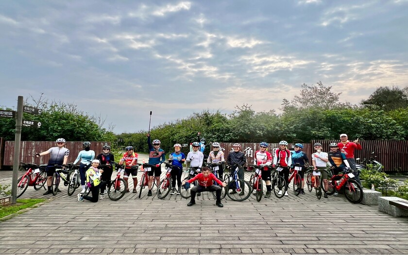 運動與健康,單車騎行,單車旅行,台灣車友,海外車友騎台灣,山海戀單車,台灣脊梁山脈新雙塔縱騎,剖地瓜,單車看見台灣,精彩回顧,富貴角公園,富貴角燈塔,富基漁港,石門婚紗廣場,芝蘭海上觀景台,關渡大橋自行車道,成蘆橋下東西南北石,新月橋廣場,角板山公園,復興青年活動中心