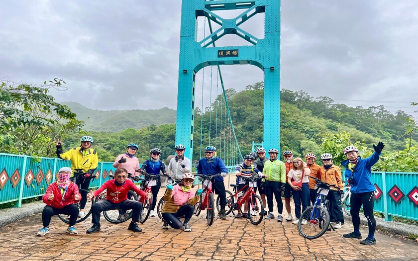 運動與健康,單車騎行,單車旅行,台灣車友,海外車友騎台灣,山海戀單車,台灣脊梁山脈新雙塔縱騎,剖地瓜,單車看見台灣,精彩回顧, 剖地瓜,巴陵雙橋,榮華大壩,復興雙橋,明池山莊,幸運777,達漾咖啡,飛亞蘭休息站,太平山森活趣農場,補給幸福感