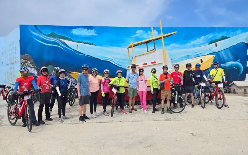 運動與健康,單車騎行,單車旅行,CyclingTaiwan,CyclingAdventure,單車看見台灣,BicycleTravel,花火鐵馬跳島趣,澎湖單車旅行,吉貝花火節,摩西分海,赤崁碼頭,北寮巡檢司,四眼井傳說,抱墩抓魚,吉貝沙尾