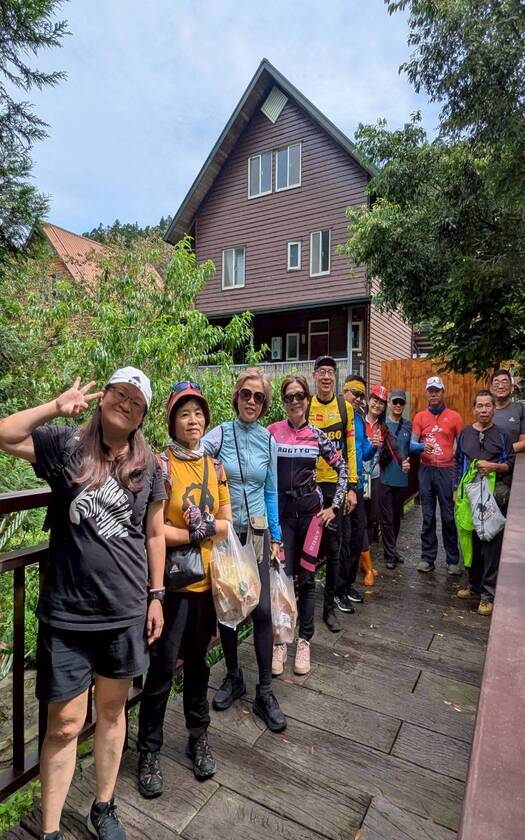 CyclingTaiwan,CyclingAdventure,阿里山雙鐵,台灣旅遊,騎行台灣,單車看見台灣,戀山戀海戀單車,愛騎愛玩愛台灣,biketour,多林車站,得恩亞納合掌村,迷糊步道,十字路車站,二萬坪黑森林,奮起湖,阿里山