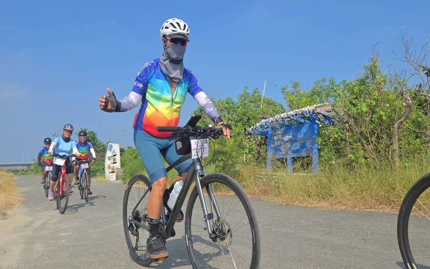 CyclingTaiwan,CyclingAdventure,單車看見台灣,台灣旅遊,單車騎行台灣,海外車友遊台灣,府城巡禮,鹿耳門天后宮,台江國家公園,德記洋行,安平樹屋,德陽艦,漁光島,周氏蝦捲