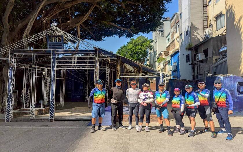 CyclingTaiwan,CyclingAdventure,單車看見台灣,台灣旅遊,單車騎行台灣,海外車友遊台灣,赤崁樓,藍晒圖文創園區,水交社文化園區,黑橋牌香腸博物館,興達港情人碼頭,蔡家牛肉湯