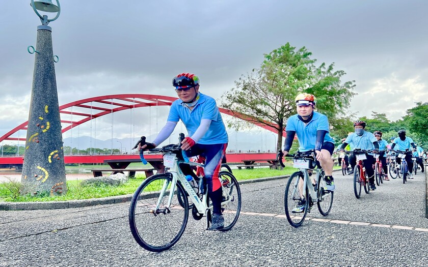 CyclingTaiwan,CyclingAdventure,單車看見台灣,台灣旅遊,單車騎行台灣,分段環島挑戰,台9丁線,粉鳥林海灣,蘇花公路,烏岩角觀景處,南方澳觀景台,羅東文化工場,冬山河自行車道,冬山河親水公園,壯圍沙丘公園,大福觀景台,龜山朝日