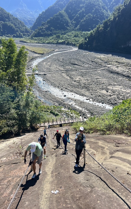 CyclingTaiwan,CyclingAdventure,單車看見台灣,台灣旅遊,單車騎行台灣,海外車友遊台灣,海外車友遊台灣,雲嶺之丘,石壁仙谷,蓬萊瀑布,峭壁雄風,921大地震紀念公園,五元兩角