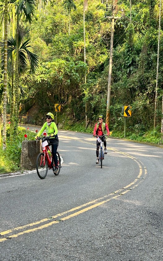 CyclingTaiwan,CyclingAdventure,單車看見台灣,台灣旅遊,單車騎行台灣,海外車友遊台灣,隙頂象山觀景台,天長地久橋,龍隱寺,旺萊山愛情絲路,中埔阿惠雞肉飯,中埔遊客中心,八寶寮,關子嶺富野溫泉會館