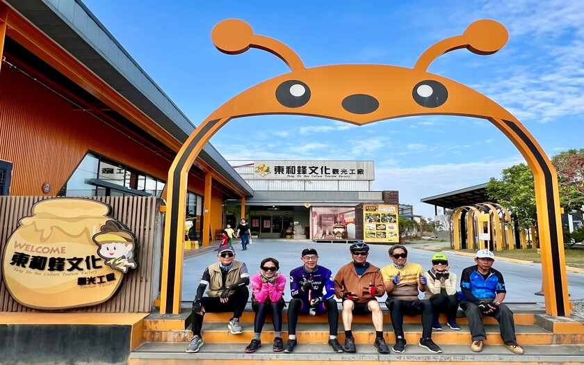 CyclingTaiwan,CyclingAdventure,單車看見台灣,台灣旅遊,單車騎行台灣,海外車友遊台灣,嘉南文化騎旅,嫁妝老街,無米樂,北回歸線地標,白人牙膏觀光工廠,東山咖啡,太康綠色隧道,後壁車站,林鳳營渡假會館