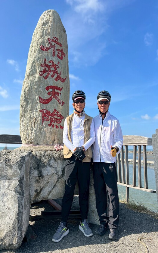 CyclingTaiwan,CyclingAdventure,單車看見台灣,台灣旅遊,單車騎行台灣,海外車友遊台灣,鹿耳門天后宮,台江國家公園,安平樹屋,大魚的祝福,德陽艦,虱目魚主題館,漁光島,月牙灣,海外車友遊台灣,嘉南文化騎旅