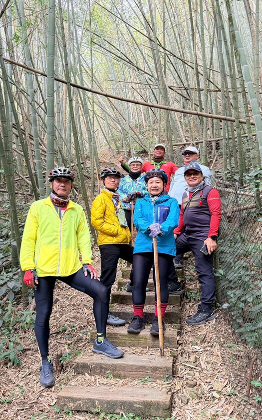 CyclingTaiwan,CyclingAdventure,單車看見台灣,台灣旅遊,單車騎行台灣,海外車友遊台灣,阿里山雙鐵,專案團,阿里山雙鐵 ,鐵道鐵馬,阿里山森林鐵路,巧雲小棧,龍王金殿,梨園寮車站,交力坪車站,水社寮車站,圓潭自然生態園區,瑞太古道,上川觀景台,奮起湖車站