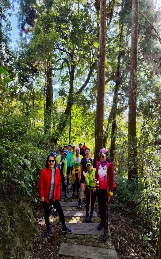 CyclingTaiwan,CyclingAdventure,單車看見台灣,台灣旅遊,單車騎行台灣,海外車友遊台灣,跨年騎行,巃頭曙光,樂野部落,優遊吧斯,鄒族文化,巃頂步道,迷糊步道,頂湖步道,霧之道,茶之道,石棹,阿里山