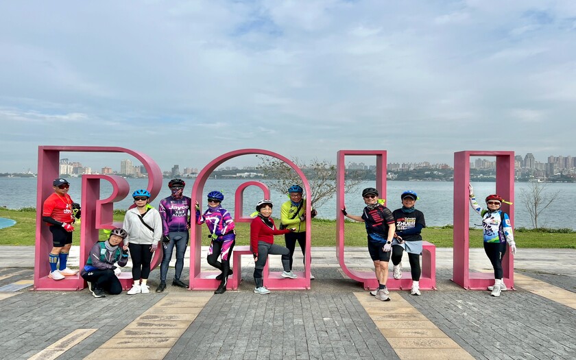 CyclingTaiwan,CyclingAdventure,單車看見台灣,台灣旅遊,單車騎行台灣,海外車友遊台灣,單車百岳,環小台灣,新月橋,八里左岸,西濱公路,白沙岬燈塔,新屋綠色走廊
