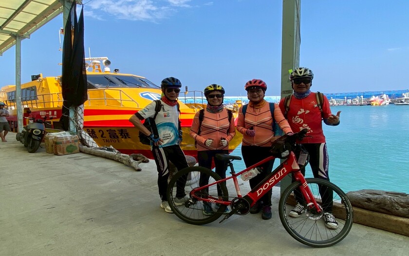 CyclingTaiwan,CyclingAdventure,單車看見台灣,台灣旅遊,單車騎行台灣,專案團,大鵬灣,崎峰濕地,鵬灣跨海大橋,東隆宮,東港,小琉球,珊瑚礁島,綠蠵龜,biketour