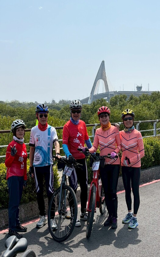 CyclingTaiwan,CyclingAdventure,單車看見台灣,台灣旅遊,單車騎行台灣,專案團,大鵬灣,崎峰濕地,鵬灣跨海大橋,東隆宮,東港,小琉球,珊瑚礁島,綠蠵龜,biketour