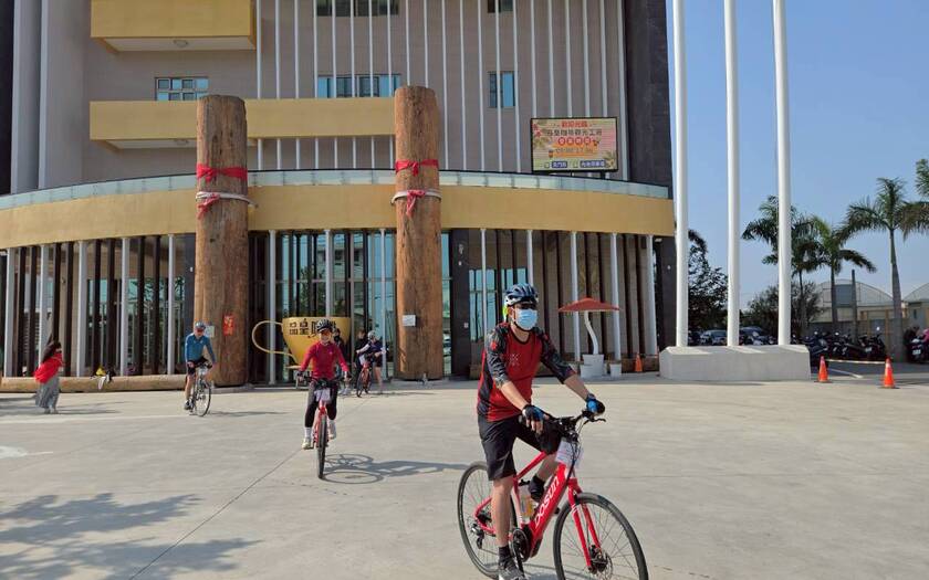 CyclingTaiwan,CyclingAdventure,單車看見台灣,台灣旅遊,單車騎行台灣,海外車友遊台灣,品皇咖啡觀光工廠,北回歸線,菁寮老街,無米樂,後壁車站,東山蜂文化工場,老牛的家,烏山頭水庫,八田與一,biketour