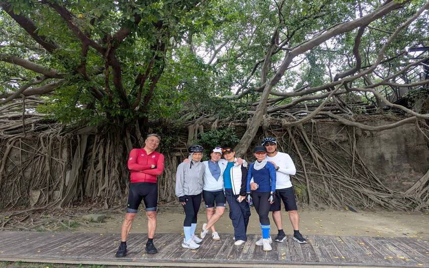 CyclingTaiwan,CyclingAdventure,單車看見台灣,台灣旅遊,單車騎行台灣,海外車友遊台灣,台灣歷史博物館,鹿耳門天后宮,府城天險,台江國家公園,安平樹屋,德記洋行,德陽艦,周氏蝦捲,台南小吃,biketour