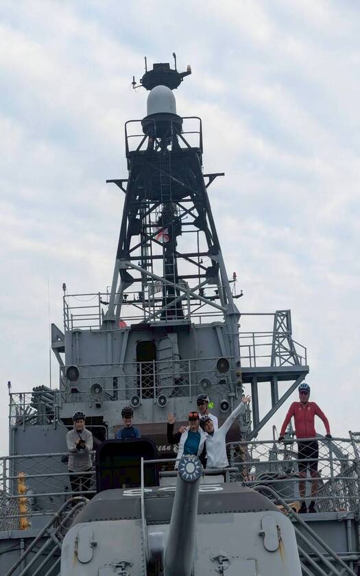 CyclingTaiwan,CyclingAdventure,單車看見台灣,台灣旅遊,單車騎行台灣,海外車友遊台灣,台灣歷史博物館,鹿耳門天后宮,府城天險,台江國家公園,安平樹屋,德記洋行,德陽艦,周氏蝦捲,台南小吃,biketour