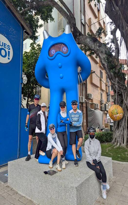 CyclingTaiwan,CyclingAdventure,單車看見台灣,台灣旅遊,單車騎行台灣,海外車友遊台灣,台灣歷史博物館,鹿耳門天后宮,府城天險,台江國家公園,安平樹屋,德記洋行,德陽艦,周氏蝦捲,台南小吃,biketour