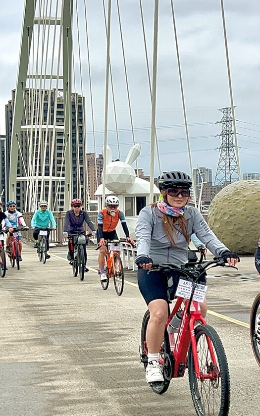 CyclingTaiwan,CyclingAdventure,單車看見台灣,台灣旅遊,海外車友騎台灣,新月橋,三鶯龍窯橋,三坑自然生態公園,關西仙草,新埔老街,劉氏雙堂