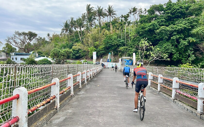 CyclingTaiwan,CyclingAdventure,單車看見台灣,台灣旅遊,單車騎行台灣,專案團,花東四小橫,山海戀單車,biketour,台23富東公路,吉拉米代,東河雙橋,小馬天主堂,八嗡嗡海岸線,成功豆花,東海岸騎行