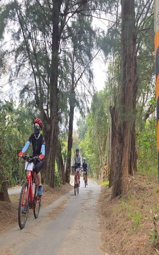 CyclingTaiwan,CyclingAdventure,單車看見台灣,台灣旅遊,海外車友騎台灣,台61西濱公路,十七公里海岸線,大山車站,新埔車站,西湖溪自行車鐵橋,通霄精鹽廠,大安龜殼生態公園,鹿港老街