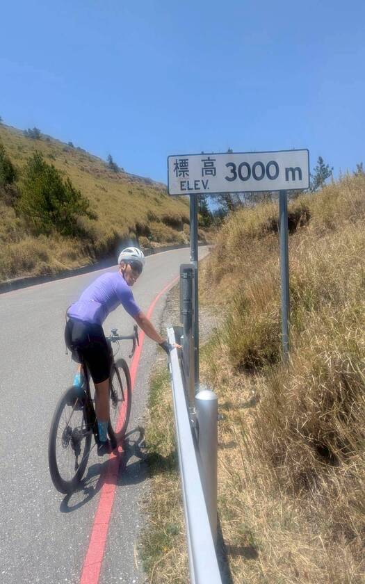 CyclingTaiwan,CyclingAdventure,單車看見台灣,台灣旅遊,海外車友騎台灣,脊梁山脈雙塔,剖地瓜,中橫公路,合歡山,武嶺,中央山脈,高山騎,霧社事件,海外車友騎台灣,山海戀單車,biketour