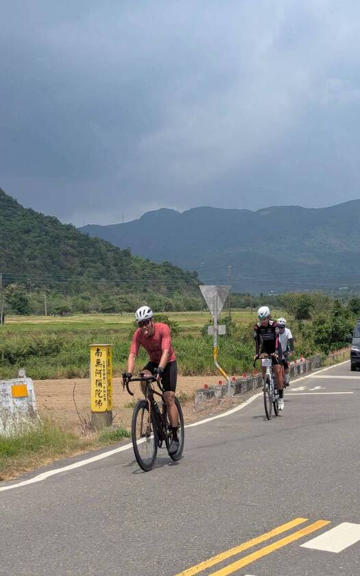 CyclingTaiwan,CyclingAdventure,單車看見台灣,台灣旅遊,海外車友騎台灣,脊梁山脈雙塔,剖地瓜,富貴角燈塔,鵝鑾鼻燈塔,屏鵝公路,車城福安宮,恆春古城,出火,風吹沙