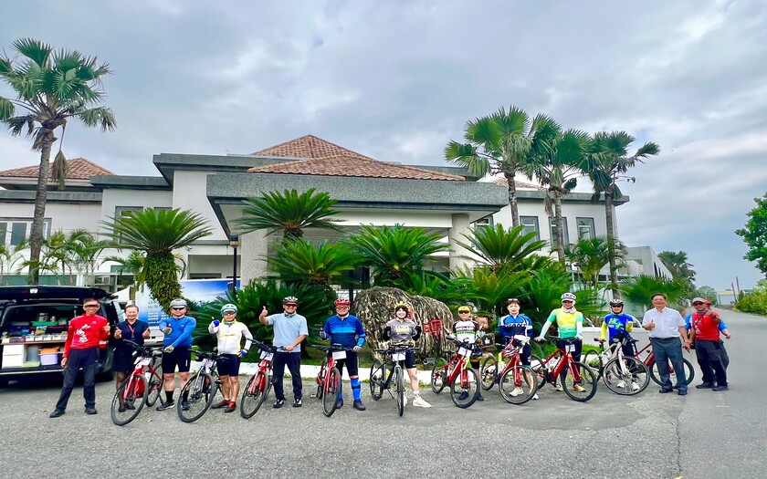 CyclingTaiwan,CyclingAdventure,單車看見台灣,台灣旅遊,專案團,花東經典遊,海端布農族文化館,關山米國學校,瑞源車站,二層坪水橋,脫線牧場,梨迦初走,十股綠色隧道,台東車站