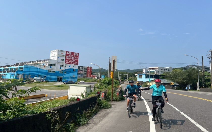 CyclingTaiwan,CyclingAdventure,單車看見台灣,台灣旅遊,海外車友騎台灣,三貂富貴雙塔,102甲線,金沙灣,西靈巖寺,南雅奇石,深澳漁港,野柳,外木山,湖海灣