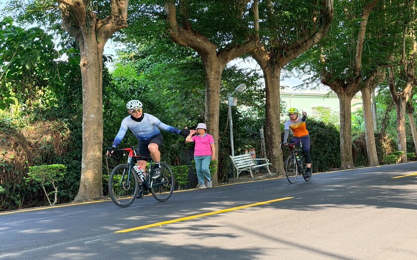 CyclingTaiwan,CyclingAdventure,單車看見台灣,台灣旅遊,脊梁山脈雙塔,剖地瓜,專案團,高樹國小,鍾理和故居,萬金聖母聖殿,泰武部落,泗林綠色隧道