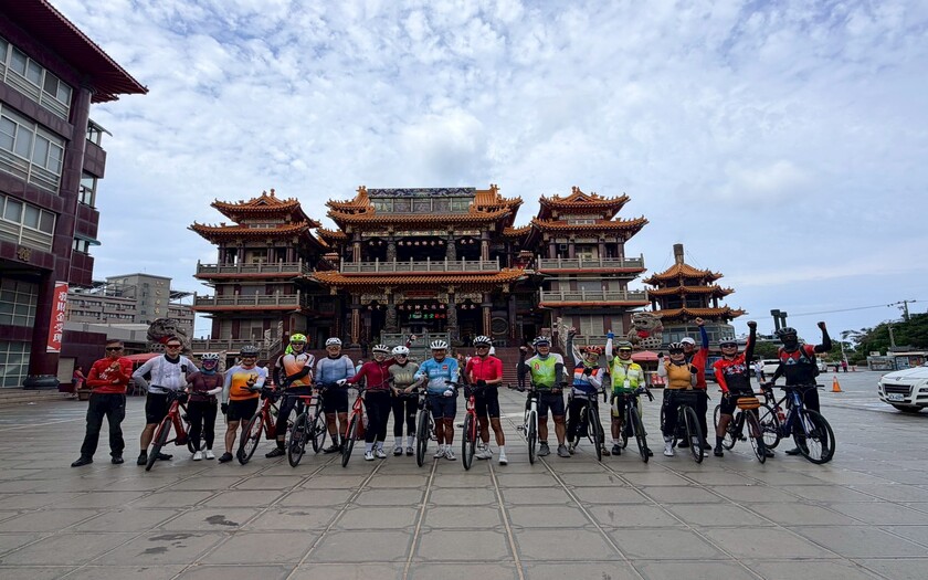 CyclingTaiwan,CyclingAdventure,單車看見台灣,台灣旅遊,脊梁山脈雙塔,剖地瓜,專案團,富貴角燈塔,鵝鑾鼻燈塔,屏鵝公路,恆春古城,船帆石,砂島