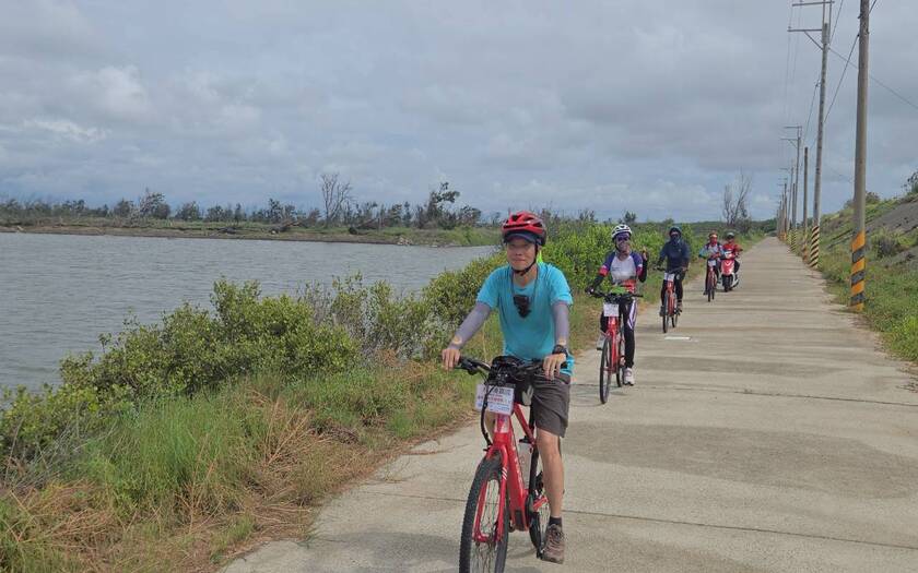 CyclingTaiwan,CyclingAdventure,單車看見台灣,台灣旅遊,嘉南美食美景尋騎,嘉義太保東石環騎,東石漁人碼頭,東石水中古厝,鰲鼓濕地,用九柑仔店,朴子溪自行車道,蒜鰲自行車道,阿勃勒花道,故宮三寶地景藝術,蒜頭糖廠
