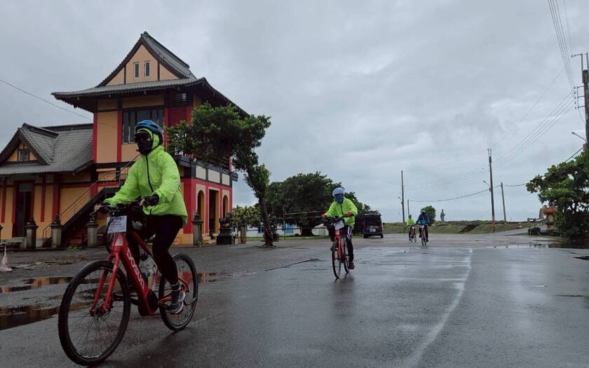 CyclingTaiwan,CyclingAdventure,單車看見台灣,台灣旅遊,biketour,嘉南美食美景尋騎,七股安平,國聖燈塔,台灣極西點,鹿耳門天后宮,府城天險,台江國家公園,四草大橋,安平老街,孫家小卷米粉,安平德記洋行,安平樹屋,德陽艦園區,億載金城,度小月,台南美食之旅