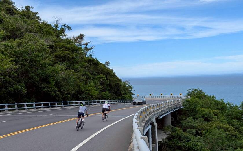 CyclingTaiwan,CyclingAdventure,單車看見台灣,台灣旅遊,biketour,專案團,經典單車環島,Moxa,四零四科技,Moxa單車環島,枋寮太麻里,屏鵝海岸,台灣海峽景觀公路,南迴公路,壽卡鐵馬驛站,壽卡挑戰,大武之心南迴驛,原味紅藜肉燥飯,台9線404K,四零四遇上四零四,太麻里,曙光酒店
