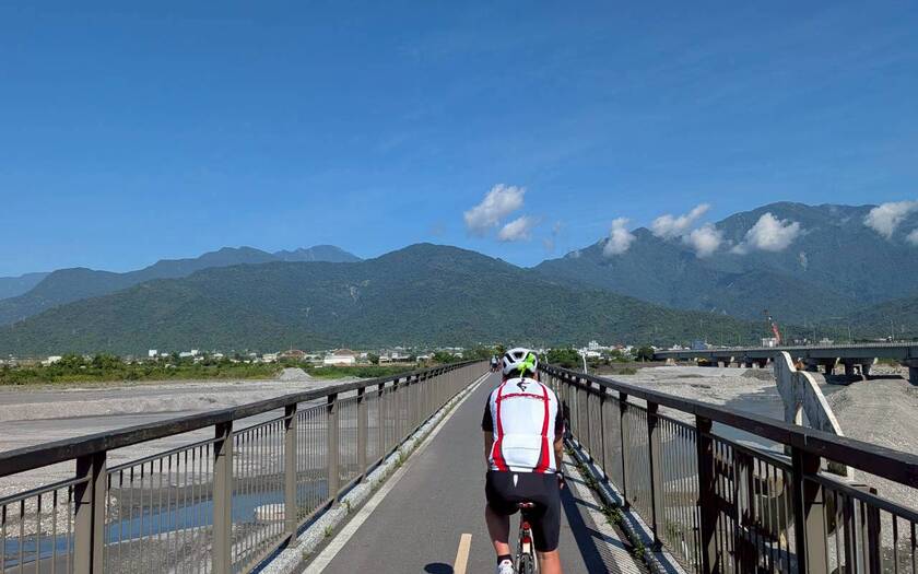 CyclingTaiwan,CyclingAdventure,單車看見台灣,台灣旅遊,biketour,專案團,經典單車環島,Moxa,四零四科技,Moxa單車環島,安通花蓮,玉富自行車道,兩大板塊交界處,歐亞大陸板塊,菲律賓海板塊,舞鶴北回歸線,蜜香紅茶,跨越證書,光復糖廠,太巴塱紅糯米生活館,鳳林,校長夢工廠,客家文物館,水黃皮大道,吉安客家文化園區,花蓮香城大飯店