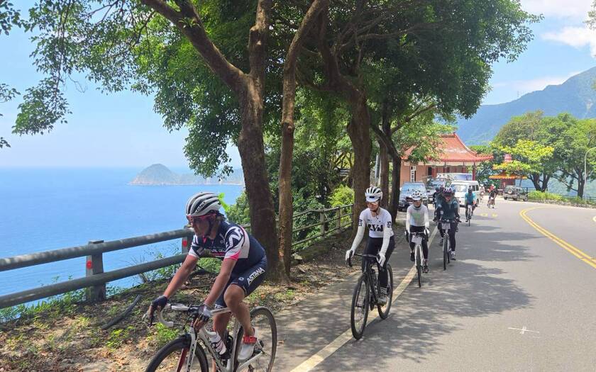 CyclingTaiwan,CyclingAdventure,單車看見台灣,台灣旅遊,biketour,專案團,經典單車環島,Moxa,四零四科技,Moxa單車環島,專案團,花蓮頭城,東澳車站,蘇花公路,開路先鋒爺,粉鳥林海灣,烏岩角,中央山脈起點,南方澳觀景台,蘇澳冷泉,壯圍沙丘生態園區,大福觀景台,龜山島,烏石港,蘭陽博物館,OAHOTEL