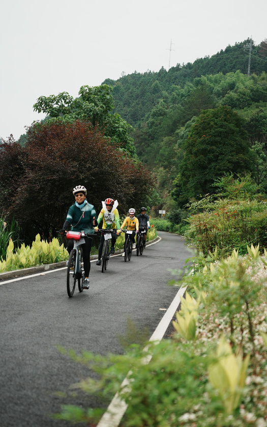 CyclingTaiwan,CyclingAdventure,單車看見世界,大陸旅遊,biketour,單車自由行,杭韻浙西,水墨江南單車自由行,千島湖,千島湖環湖南路,環湖騎行,下姜村,風雨廊橋,煙雨江南,芹川古村,徽派古村落,夫妻樹,恩賜碑,文淵獅城,遂安古城,徽式小院,浙西山水,江南文化騎旅,單車旅行,中國單車旅行