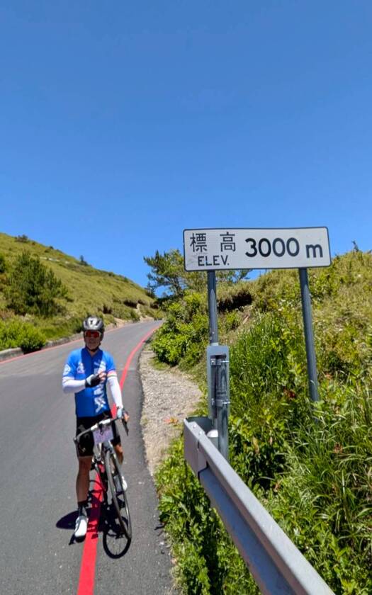 CyclingTaiwan,CyclingAdventure,單車看見台灣,台灣旅遊,biketour,北進武嶺,武嶺挑戰,梨山,台8線,大禹嶺,合歡山,合歡山管理站,松雪樓,武嶺,台灣公路最高點,武嶺證書,武嶺獎牌,全台最高全家,埔里,山岳騎旅,單車旅行,台灣單車旅行