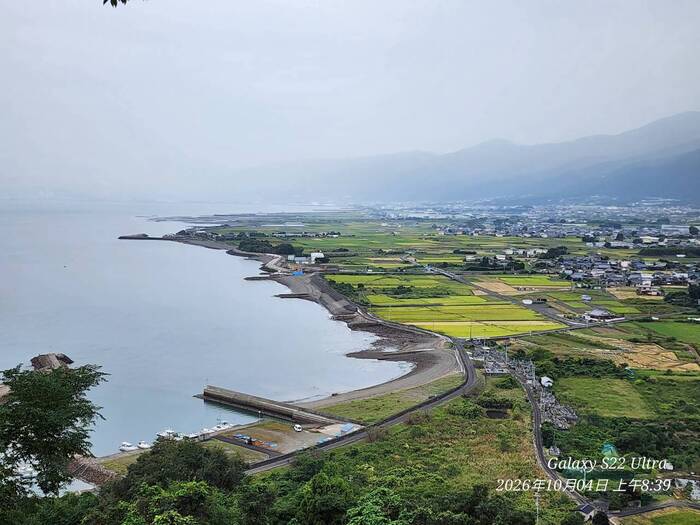 山海戀車友豐岡海濱公園前合影。