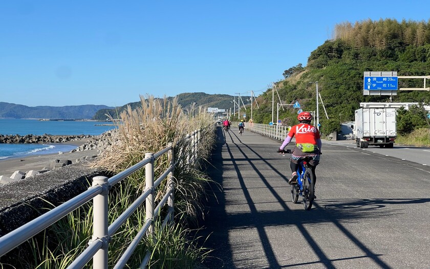 山海戀車友D7騎行高知騎往四萬十市知路途中。
